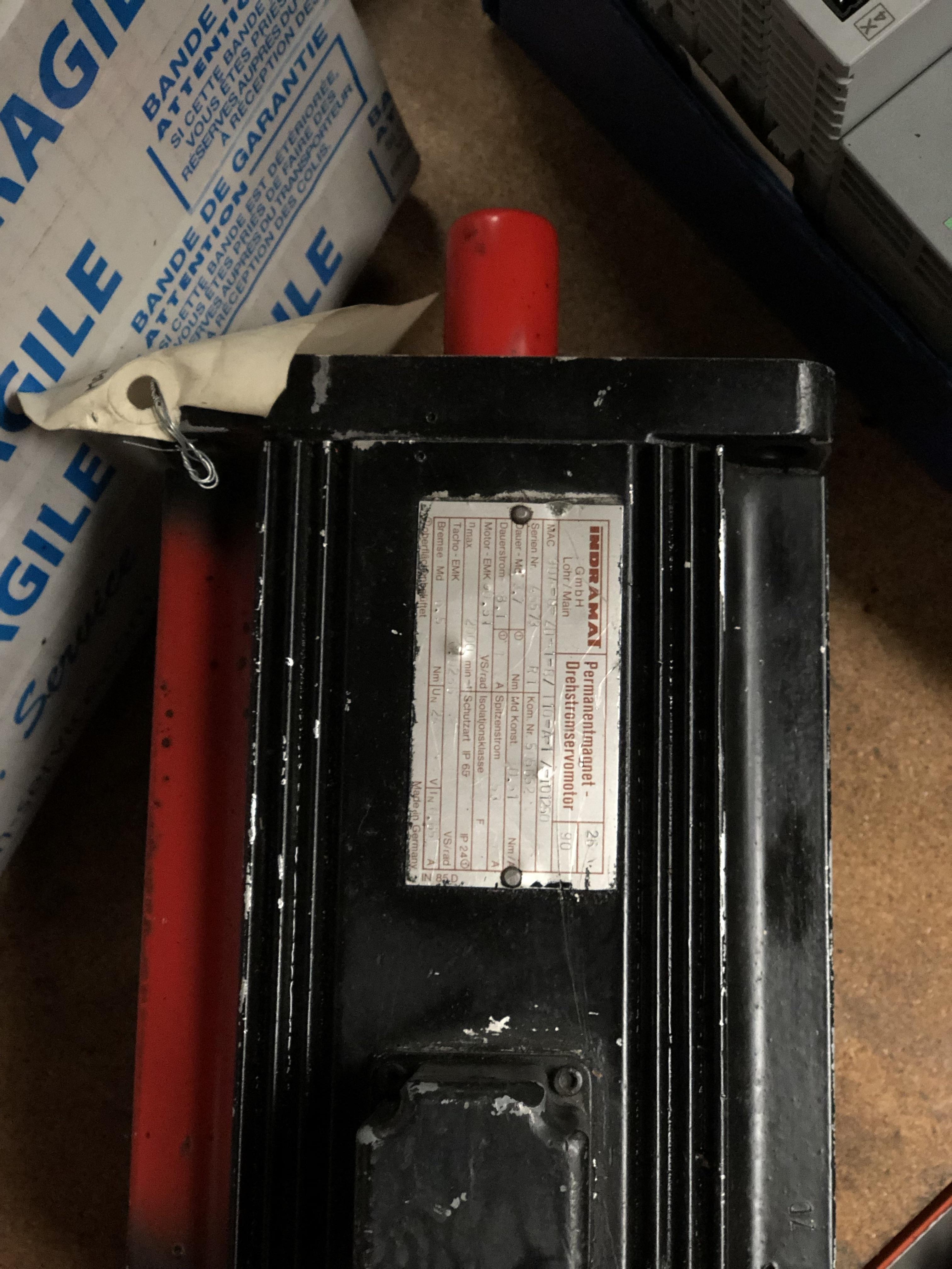 Indramat Servo Motor MAC90A-0-ZD-1-B/110-A-1/-I01250
